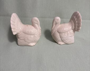 Ceramic turkey, salt and pepper shakers