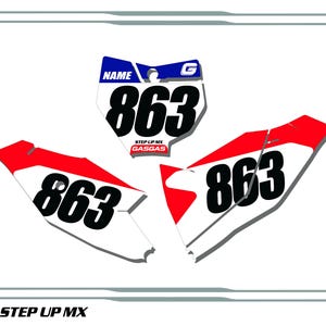 May include: White, red and blue motocross number plate decals with the number 863. The plate has the text "STEP UP MX GASGAS" and "NAME" on it.