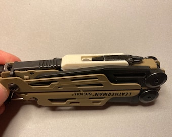 2x Leatherman Signal Bit Storage