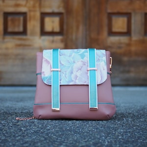 NUEVO / Hecho a mano en Canadá / Mini bolso de mano, bolso de mano, bolso de hombro único en turquesa rosa, correa de cadena, oro rosado