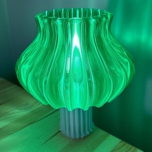 Green and White Fluted Cap Lamp (1-up Mushroom)