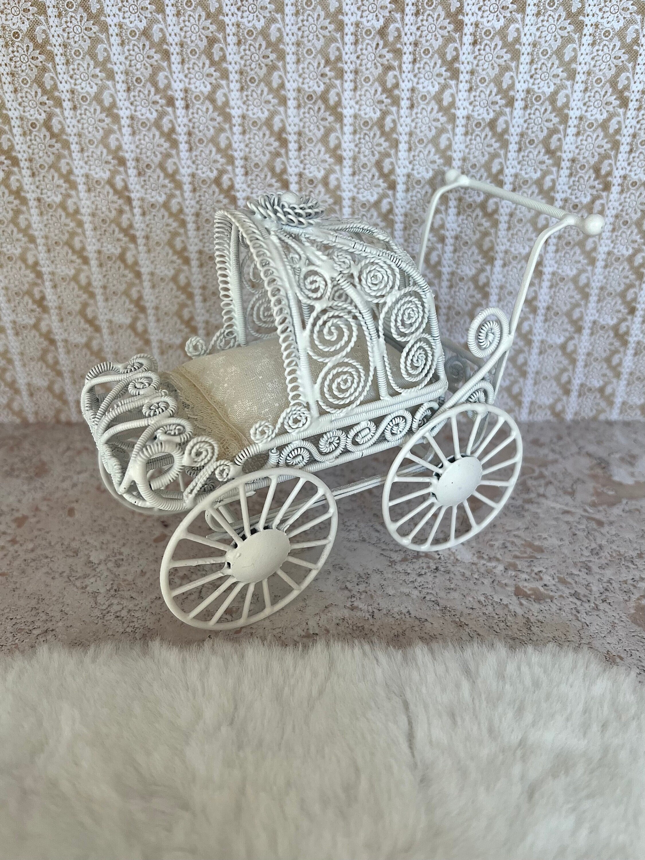 Ancienne Poignée Victorienne En Osier Et Métal Pour Chariot à Bébé Derrière Un Porte Poussière Pour Chien
