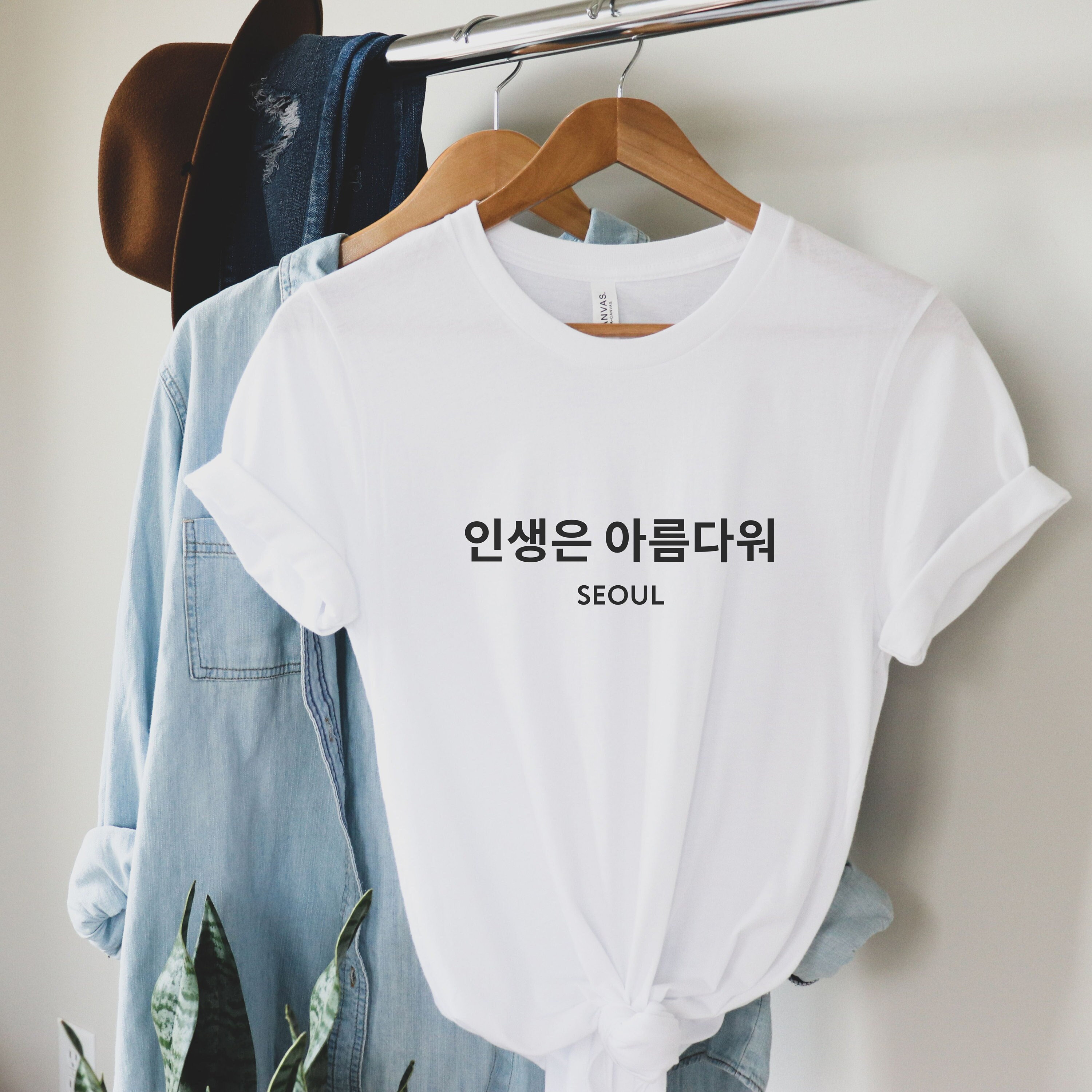 Korean Style Letter Prints T-shirt and Puffy Capri Pants