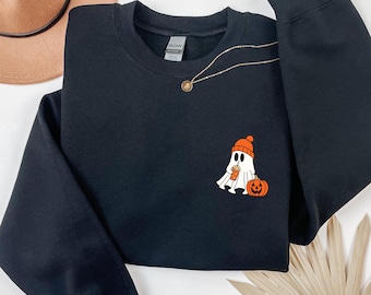 Schattig herfstspooktrui met ijskoffie en pompoen | Halloween-ronde hals | Spookachtige seizoenssweater | Kleurrijk spooktrui | Geestcadeau