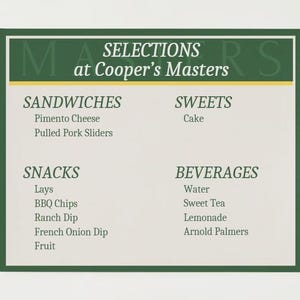 Könnte beinhalten: Ein grünes und gelbes Schild mit dem Text "Selections at Cooper's Masters" oben. Das Schild listet Speisen und Getränke auf, darunter Sandwiches, Süßwaren, Snacks und Getränke.