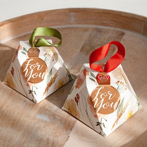 10 Pcs Personalized Floral Party Favor Boxes, Custom Wedding Favor Boxes, Candy Boxes, Custom Thank You Tags, Personalized Tag