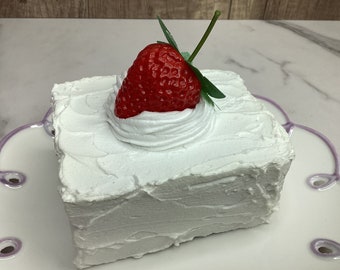 Mini pastel de imitación de fresa