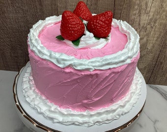 Faux gâteau aux fraises 6 po./8 po.