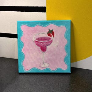 Aardbeiencocktail Art Bar Cart Decor. Cocktailglasschildering – acrylkunst op canvas – keukenmuurdecoratie (8 x 8 in) retrostijl.