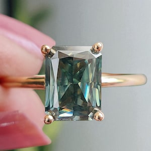 1.65 CT Green Color Radiant Cut Moissanite Ring Engagement Ring Vintage Solitaire Ring Yellow Gold Wedding Ring Anniversary Gift Ring LL454