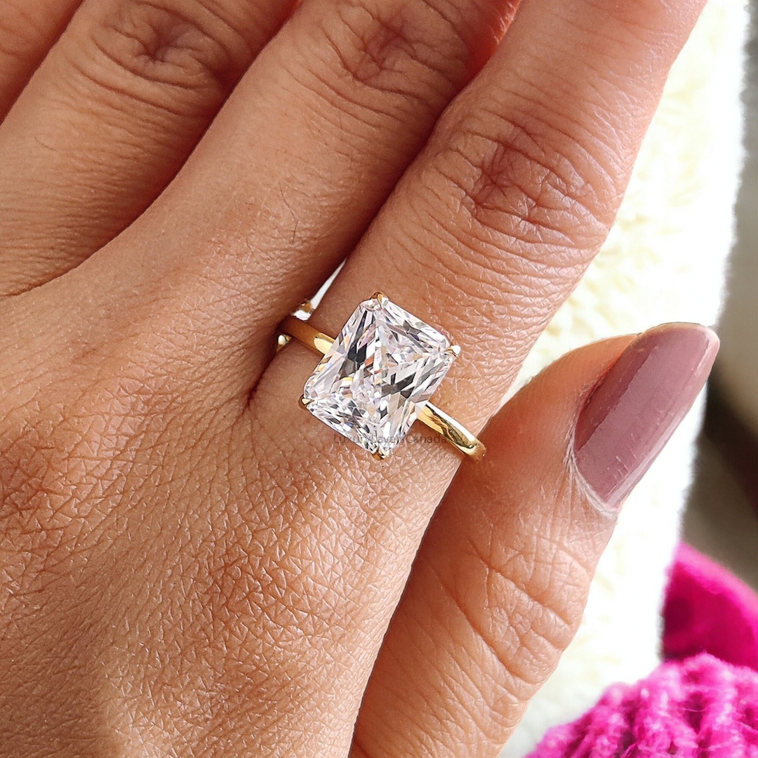 Carat Size One And Half Carat Diamond Ring X MM Radiant Cut