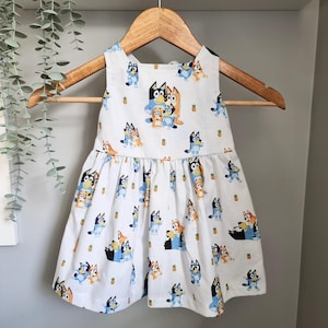 Vestito fatto a mano con il personaggio di Bluey, vestiti per neonata, vestito per festa di compleanno
