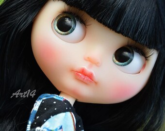 カスタムファクトリーブライス人形 - 黒髪＆半透明の顔 - Etsy 日本