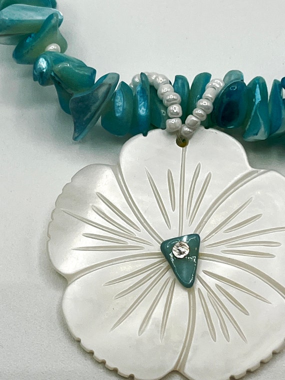 Light Blue Strand of Stones with Pearly White Flo… - image 3