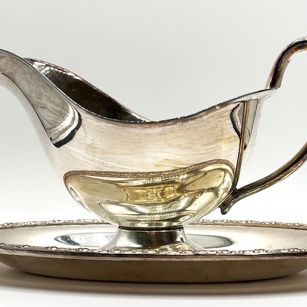 1940 American Silver Co. Silverplated Gravy Boat on a Tray, No 5713