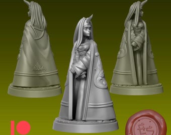 Summoner from Ethan Savage Studio. Total height apx. 40mm