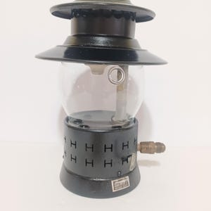 Vintage Humphrey Gas Light Co. Lantern