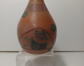 Vintage hand made Peruvian pottery vase