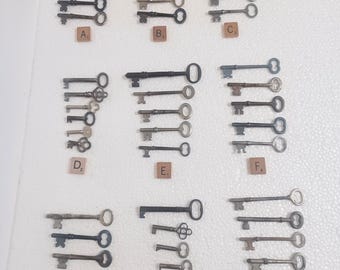Vintage Skeleton / Barrel Keys – Lot of 5