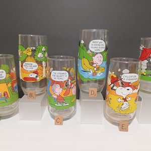 Camp SnoopyCollection, Drinking Glasses, Mc Donald&#39;s 1968. Free Shipping