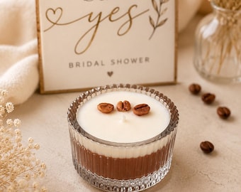 Vela de recuerdo con forma de Espresso Martini – Portavelas de 28 g, detalle de cera con forma de granos de café, regalo para invitados, recuerdo para cualquier evento, etiqueta personalizada disponible.