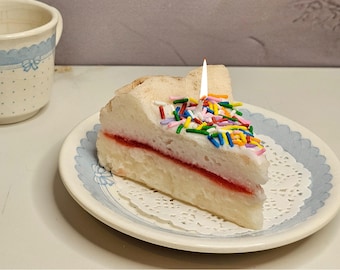 Vela con forma de rebanada de pastel realista – Vela de soja con aroma a postre, increíble fragancia a pastel, divertido regalo de cumpleaños con temática de pastel, regalo personalizado, regalo único para ella.