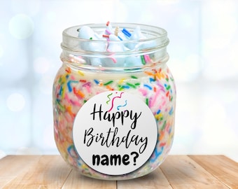 Vela de cumpleaños con forma de pastel y etiqueta personalizada – Vela de soja con chispas de colores, regalo único para un ser querido, etiqueta con tu propio texto, vela de soja perfumada