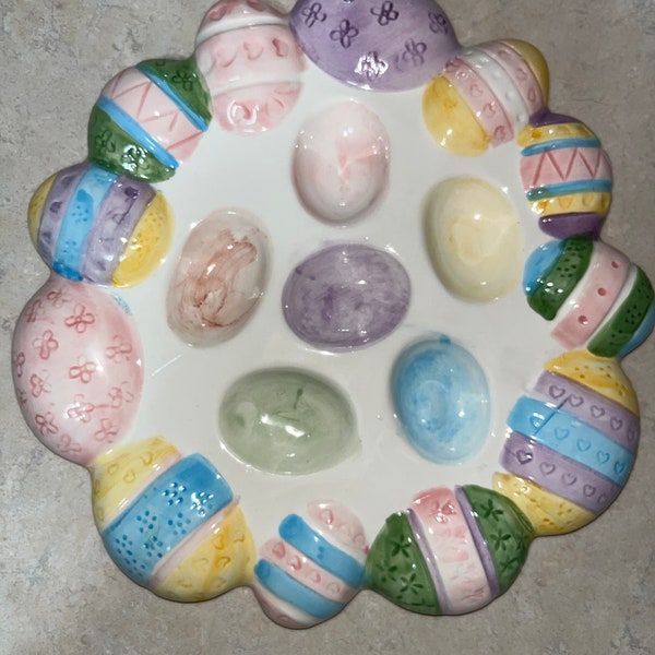 VINTAGE CERAMIC easter egg display plate