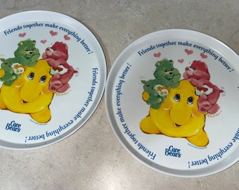 DUE piatti in melamina dell&#39;orso della cura del 1980, Wish Bear Love a Lot Bear, piatto piatto vintage dell&#39;orso della cura, merce dell&#39;orso della cura, regalo dell&#39;orso della cura retrò per bambini