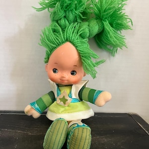 Vintage 1983 Patty O&#39;Green Rainbow Brite Friend | Vintage Hallmark Doll | St. Patty’s Day grüne geflochtene Puppe