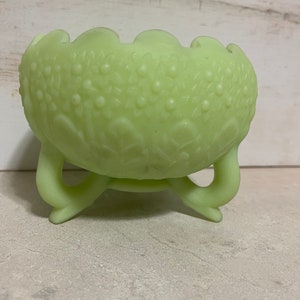 Vintage Fenton lime green vaseline glass custard satin 3 Toed Bowl Leaf & Orange Tree | MCM | 1960s | Retro
