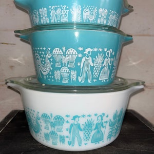 Vintage Pyrex Amish-braadpan met boterafdruk en deksel | 3 borden met dekselset | 471, 473, 474 | Jaren 60 | Midcentury