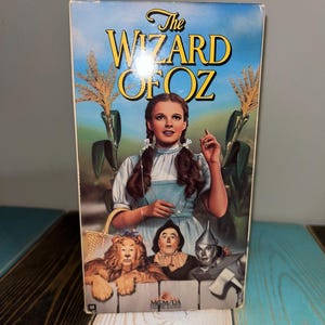 Vintage 1991 MGM The Wizard Of Oz VHS Video Tape - Collectible/Movie Enthusiast/Nostalgia/Giftware