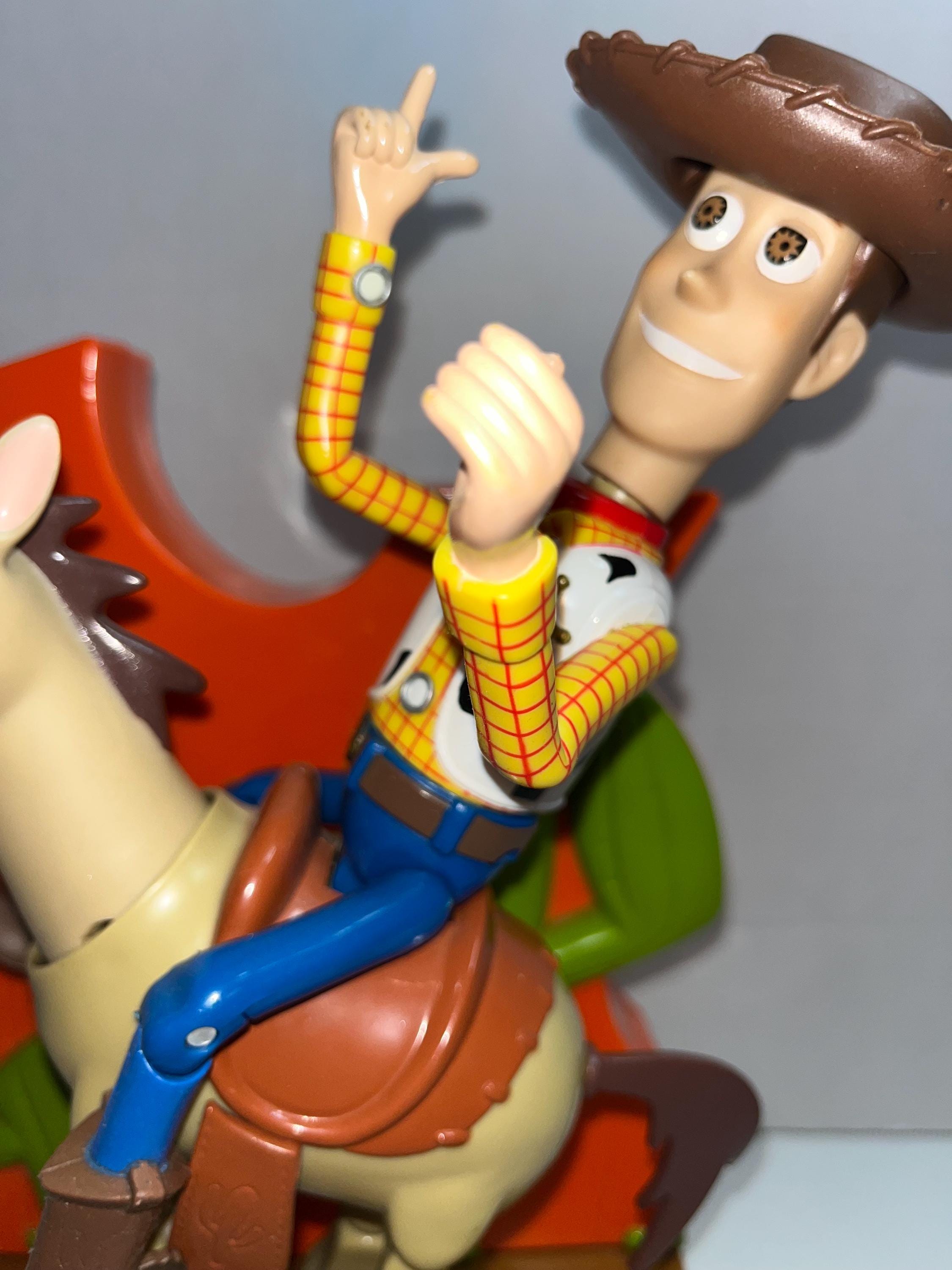 Vintage 1999 Disney Pixar Toy Story 2 Woody & Bullseye Talking