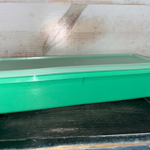 Vintage Tupperware Large Rectangular Plastic Container w/ Lid Jadeite Turquoise Food Vegetable Storage Celery Crisper Keeper Jade Green