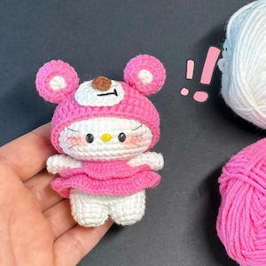 Kitty Cosplay Erdbeerbär Schlüsselbund PDF-Muster häkeln, Kitty Amigurumi PDF-Muster häkeln, niedliches Tier Geschenk, Katzenmuster häkeln