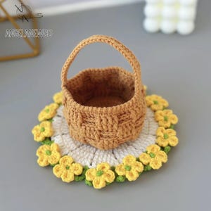 かぎ針編みの菜の花コースターとバスケット、簡単なかぎ針編みの花コースター編みぐるみの作り方、花のブランケットかぎ針編みのパターンのホームデコレーション