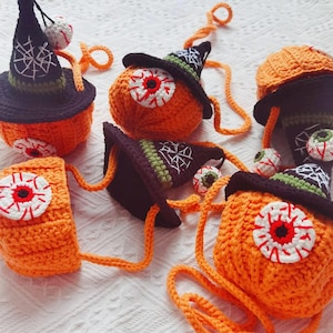 Wzór PDF na szydełkową torbę na cukierki na Halloween, jak zrobić na szydełku upiorną torbę na ramię na Halloween, torba na ramię w kształcie dyni na upiorne wibracje