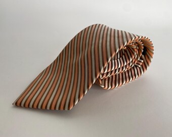 Silk Tie, Vintage Tie, Vintage Neckwear, Men's Tie, Men's Accessory, Men's Clothing, Men's Suit, Formal Wear.