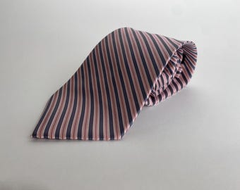 Silk Tie, Vintage Tie, Vintage Neckwear, Men's Tie, Men's Accessory, Men's Clothing, Men's Suit, Formal Wear.