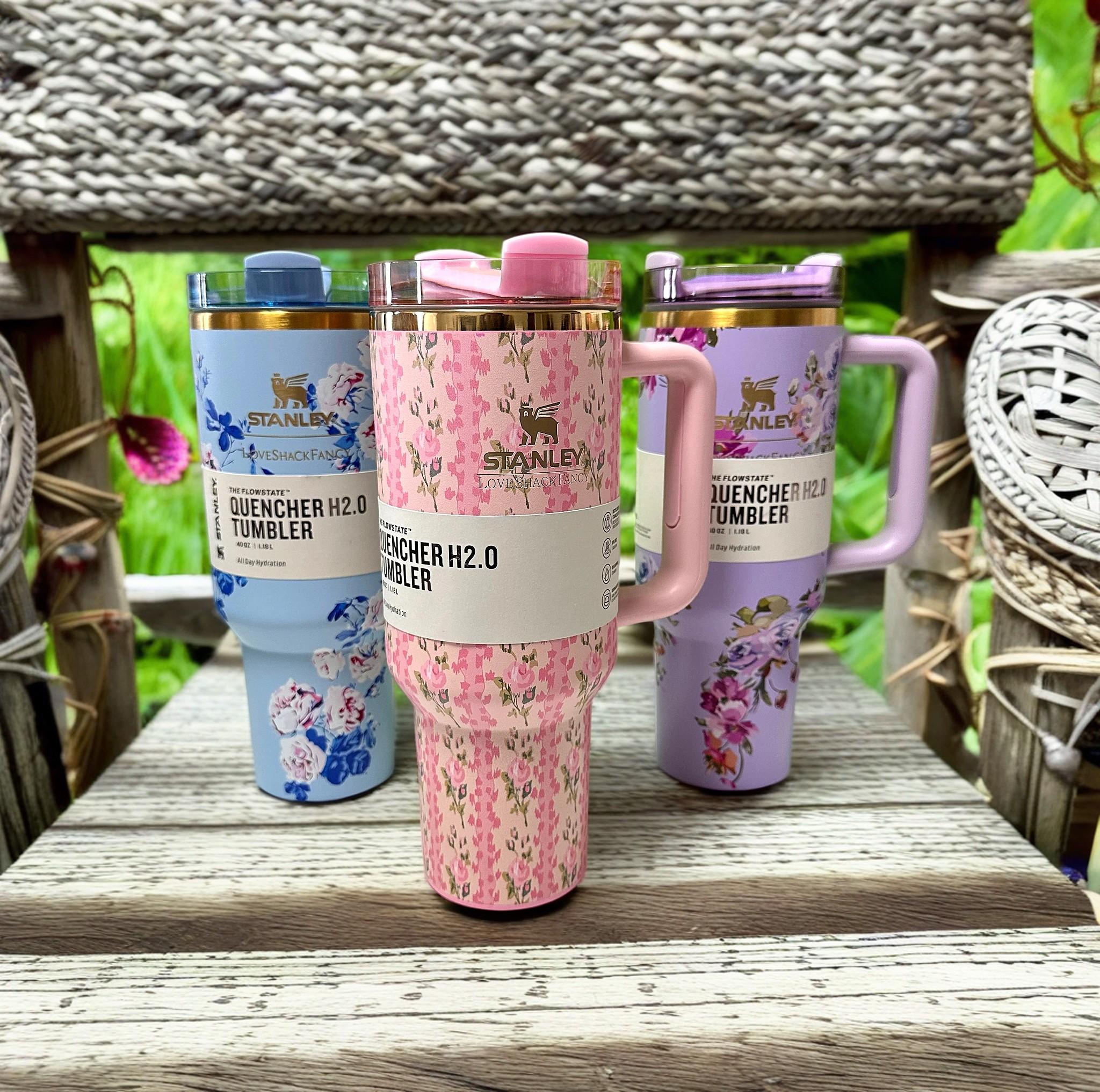 STANLEY love shack fancy 花柄 水筒　タンブラー The Pink Stanley X LoveShackFancy Collab Holiday Quencher