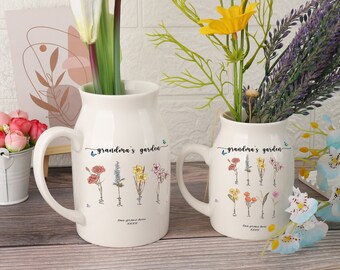 Vaso di fiori da giardino personalizzato della nonna, brocca in ceramica Birthflower, nome di famiglia personalizzato, brocca per il latte della nonna, regalo per la festa della mamma, regalo per lei