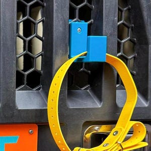 Door hook for Gunner kennels - Leash Hook - Collar Hook - Kennel accessories - Fits all sizes