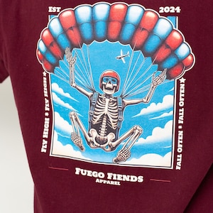 High Flyer Skeleton Tee / Skeleton Skydiver Graphic Tee / Vintage Graphic T-Shirt, Retro Unisex Skeleton Graphic Tee / Back Design T-shirt