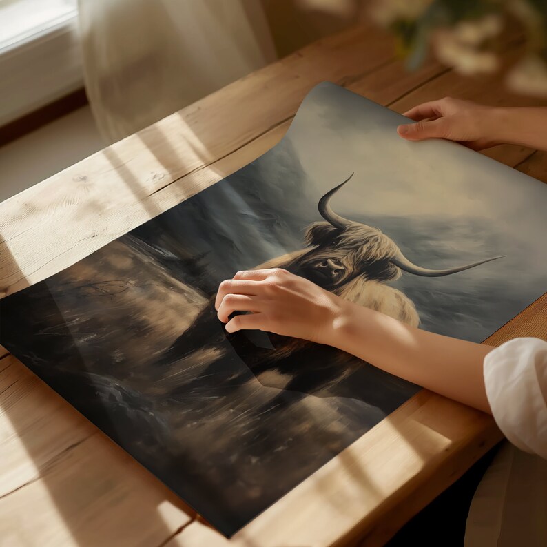 Antike Highland-Kuh | Druckbare dunkle ästhetische Kunst | Stimmungsvolle Kuh Kunst | Dark Academia | Cabochon Dekor | Antikes Ölgemälde | Digitaler Download Bild 4