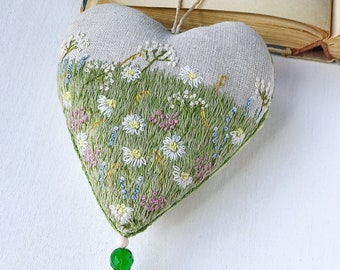 Handmade linen sachet filled with lavender, Hand-embroidered scented bag, Heart-shaped home decoration, aroma gift