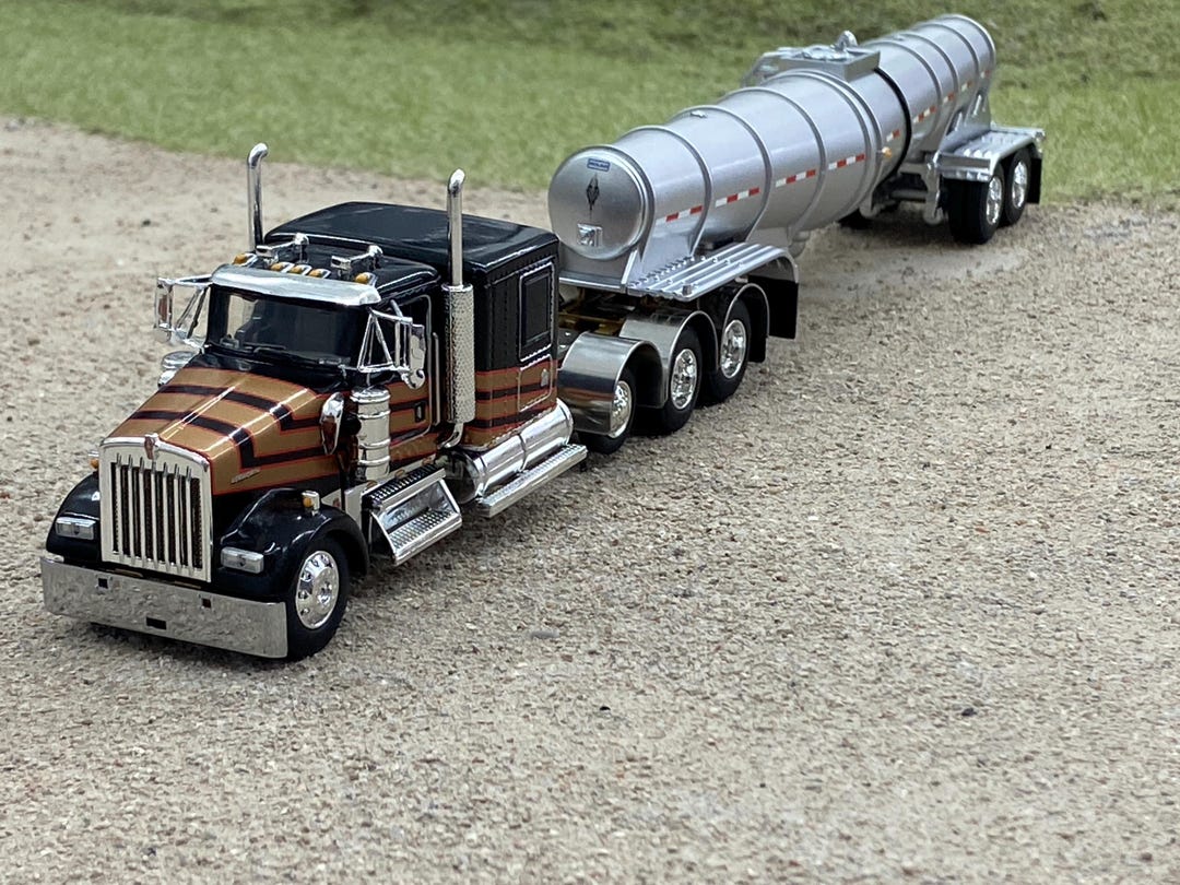 b*i様 1/64 DCP ダイキャストプロモーション KENWORTH W90 1/64 DCP Kenworth W900 With Polar Deep Drop Trailer 601803 - Etsy