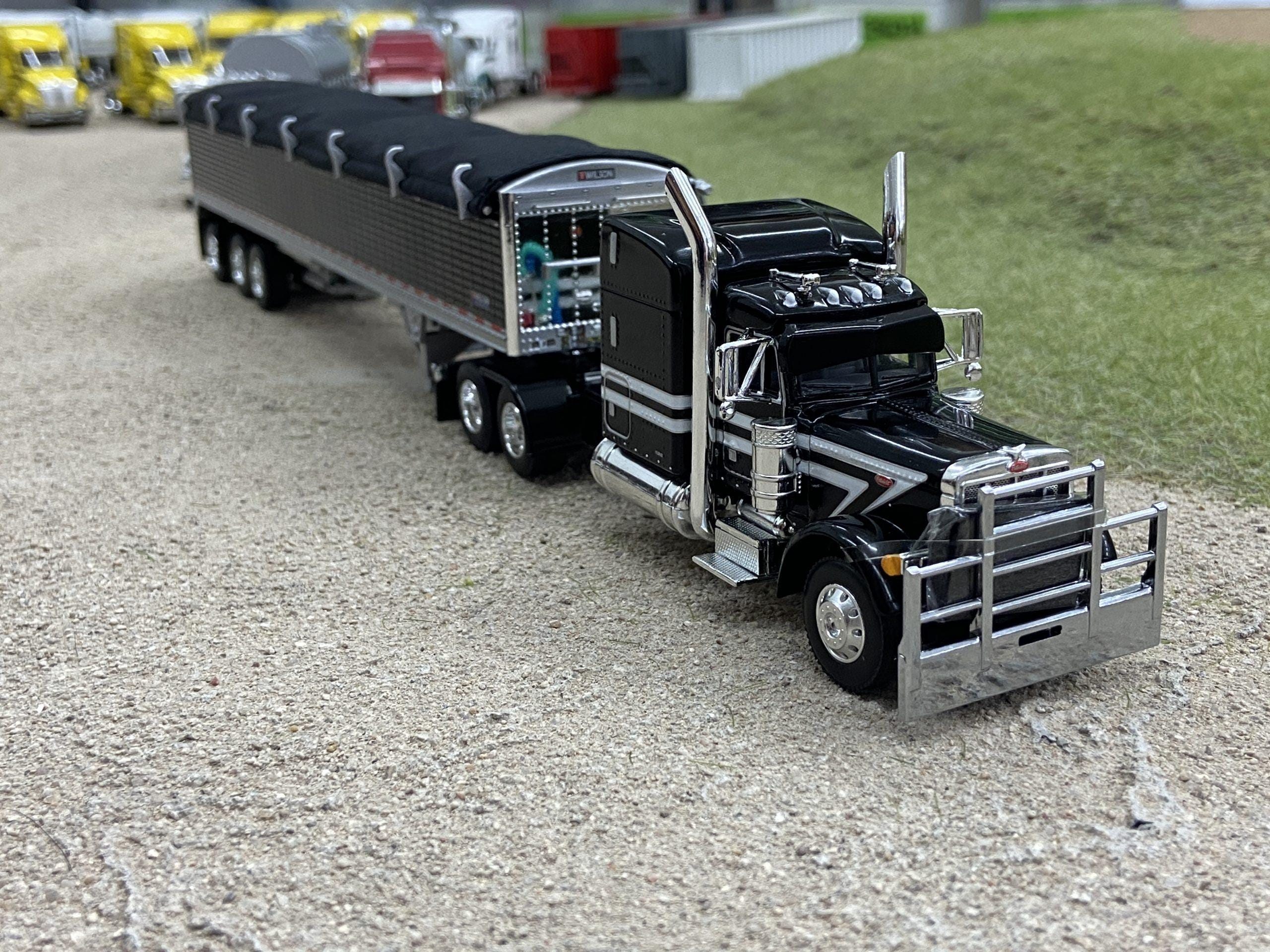Diecast Truck Black Peterbilt