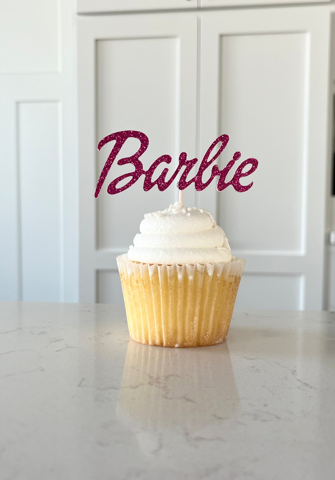 Barbie Cupcake Topper for Birthday Party Decorations Barbie Cupcake ...