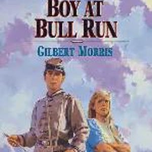 以下が含まれることがあります： ギルバート・モリス著「Drummer Boy at Bull Run」の表紙。南北戦争の制服を着た若い男性が太鼓を叩き、青いドレスを着た若い女性が描かれています。タイトルは大きく太字で、その下に著者の名前が書かれています。